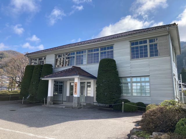 escribe aquí la descripción de la imagen