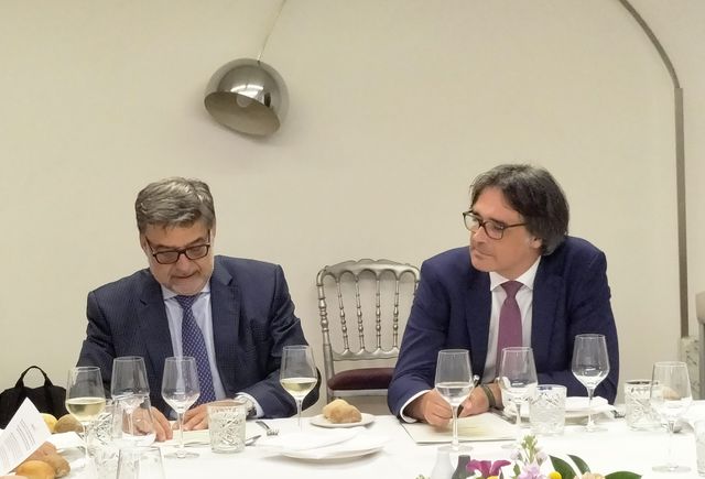 escribe aquí la descripción de la imagen