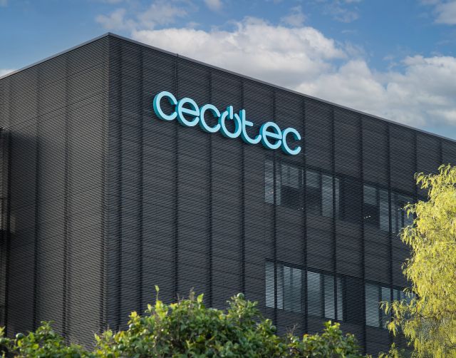 Cecotec